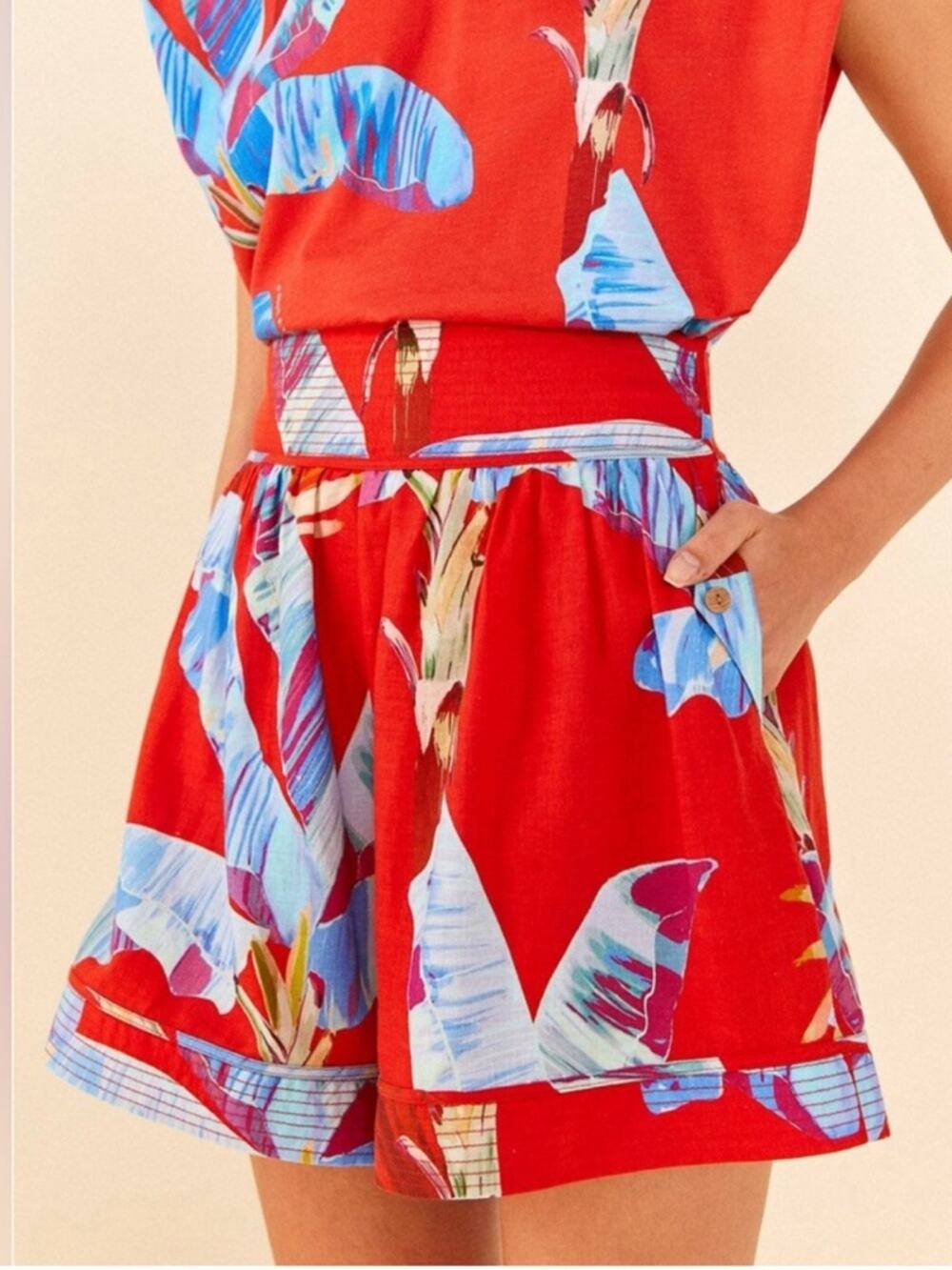 NWT Farm Rio Sweet Jungle Ananas Red Shorts Sz Small